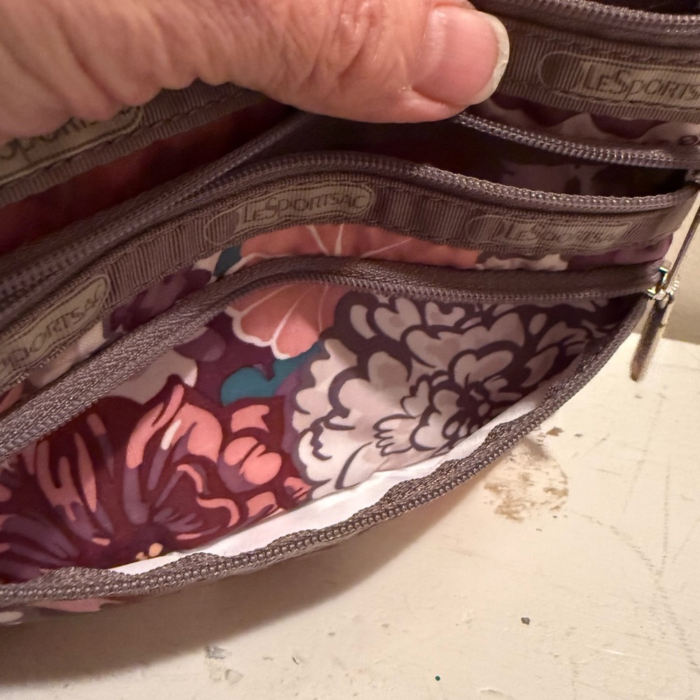 LeSportSac 3 zipper Pouch/cosmetic/bag/wallet/ pink&brown Flowers pattern 7"x5" - Picture 6 of 6